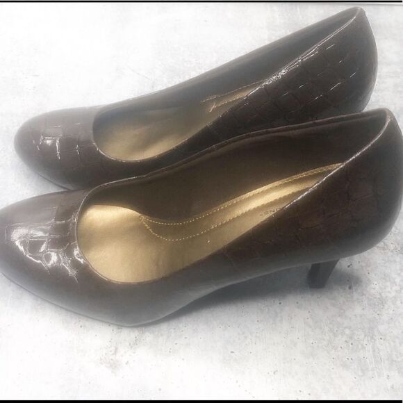 Comfort Plus Brown Snake Skin Classic Heels Sz 7 - Picture 4 of 8